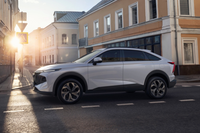 Новый купеобразный Haval F7x стартует в России: топовый мотор и полный привод