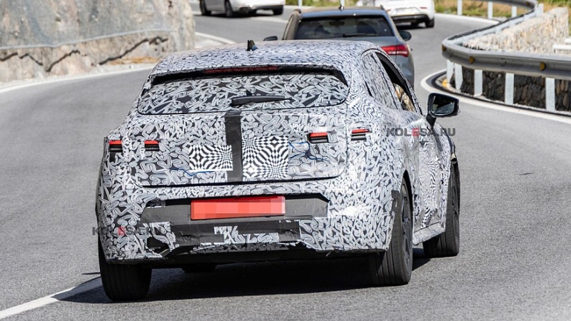 Обновлённый кросс-универсал Dacia Jogger проехался на камеру