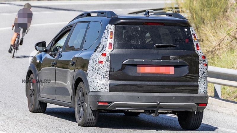 Обновлённый кросс-универсал Dacia Jogger проехался на камеру
