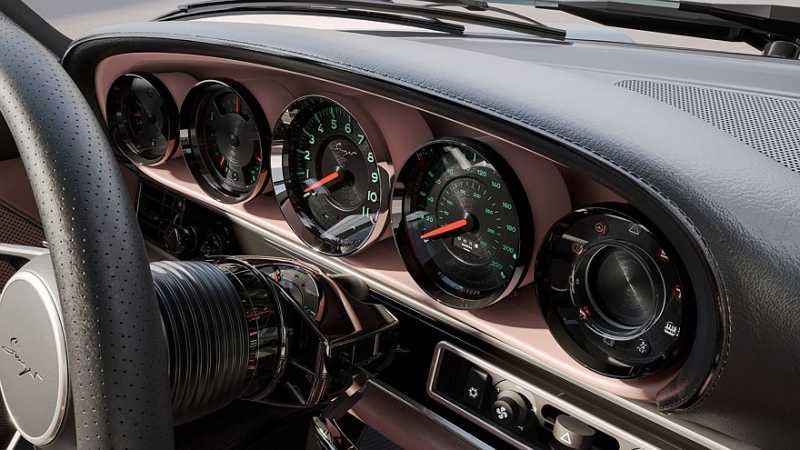 Очередной крутой Porsche 911 от Singer: широкий кузов, четыре фары и атмосферные 426 л.с.