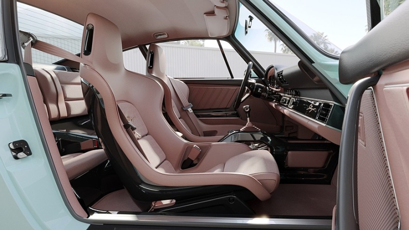 Очередной крутой Porsche 911 от Singer: широкий кузов, четыре фары и атмосферные 426 л.с.