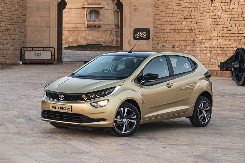 Представлен рестайлинговый «премиальный» компакт Tata Altroz: по-прежнему бензин или дизель