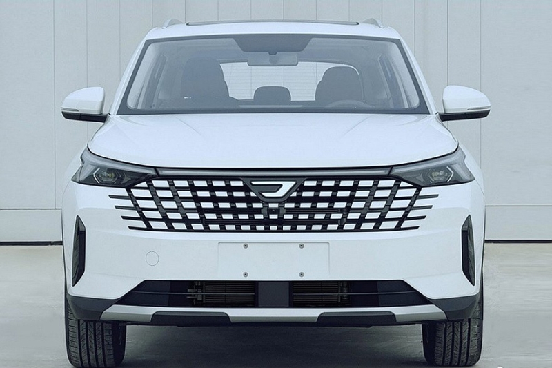 Представленный в России бренд Jetta готовит новый кроссовер VS8: фото без камуфляжа