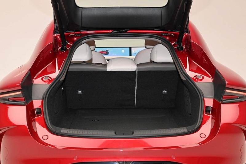 Премиальный лифтбек IM L6 от SAIC обновлён на втором году жизни, цены снижены