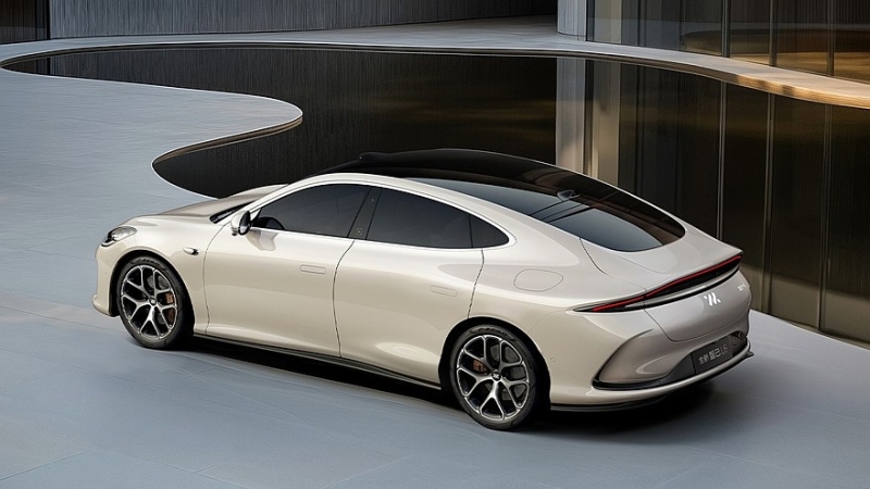 Премиальный лифтбек IM L6 от SAIC обновлён на втором году жизни, цены снижены