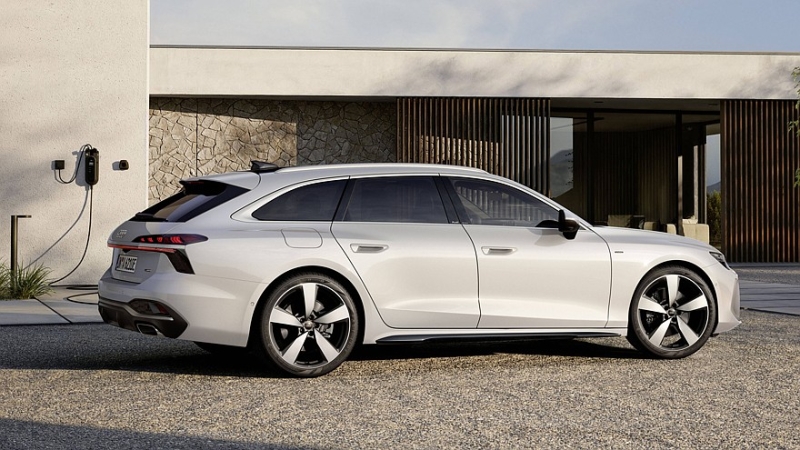 Семейство Audi A6 расширилось за счёт новых версий: теперь и plug-in гибриды