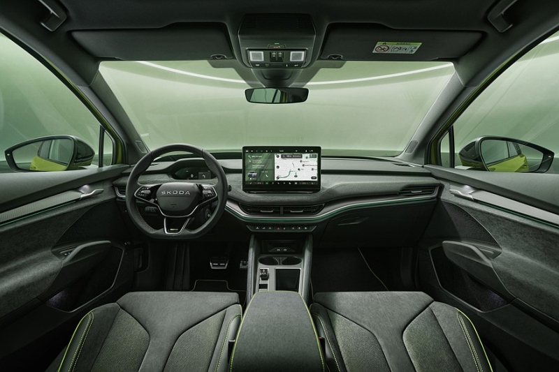 Топовые кроссоверы: Skoda рассекретила обновлённые Enyaq RS и Enyaq Coupe RS
