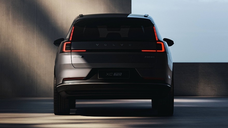 Volvo готовится к премьере гибридного кроссовера XC70: новая платформа и две батареи на выбор
