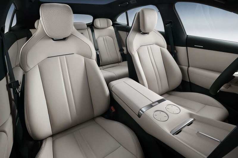 Xiaomi YU7 полностью рассекречен: внешность под Ferrari Purosangue и три варианта техники