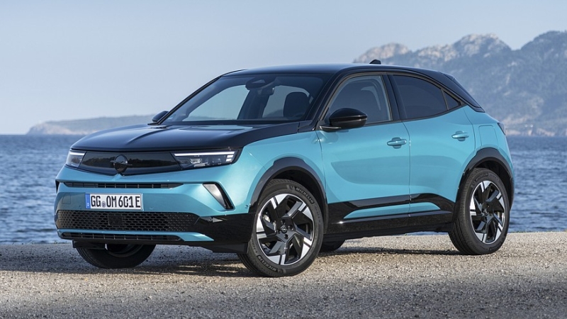 &laquo;Заряженный&raquo; кроссовер Opel Mokka GSE показался на первых тизерах