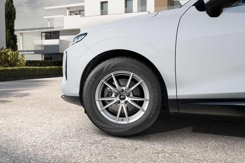 Audi Q3 нового поколения: показана самая дешёвая версия