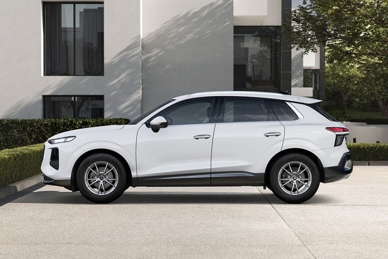 Audi Q3 нового поколения: показана самая дешёвая версия