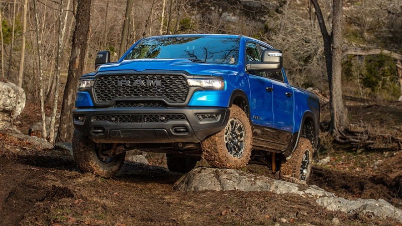 Большому пикапу Ram 1500 вернули 400-сильный двигатель Hemi V8