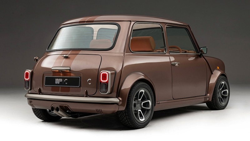 Бывший шеф-дизайнер Jaguar сделал крутой рестомод на базе классического Mini