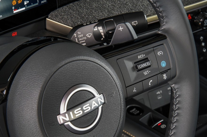 Ещё один новый Nissan Kicks: турбомотор и робот с кнопочным пультом