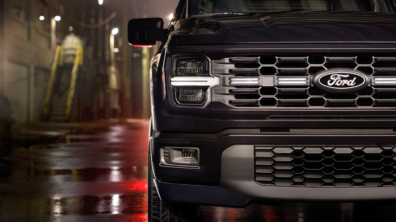 Ford F-150 Lobo: уличный забияка c V8, заниженной подвеской и эффектным декором