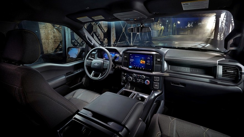 Ford F-150 Lobo: уличный забияка c V8, заниженной подвеской и эффектным декором