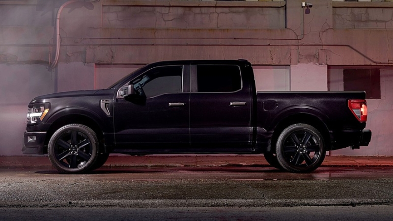 Ford F-150 Lobo: уличный забияка c V8, заниженной подвеской и эффектным декором