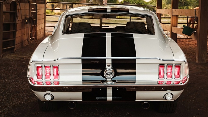 Ford Mustang &lsquo;67 Ghost от ECD Automotive Design: классический рестомод с мотором Roush V8