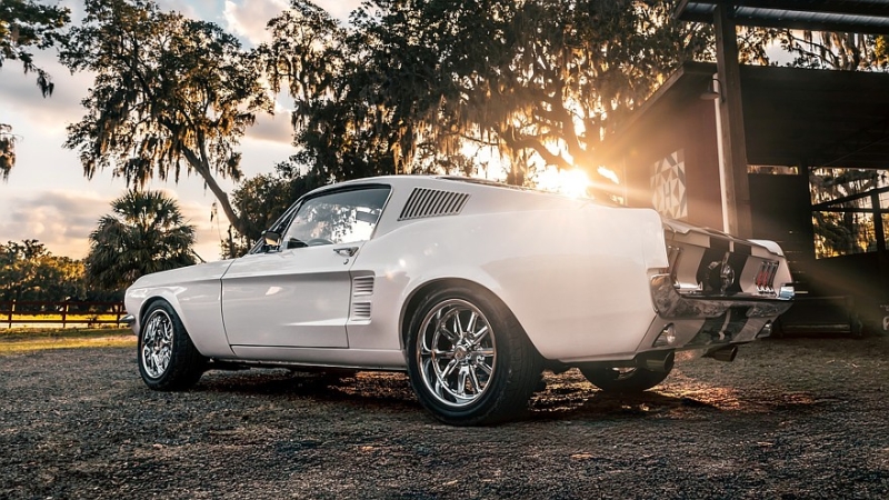 Ford Mustang &lsquo;67 Ghost от ECD Automotive Design: классический рестомод с мотором Roush V8