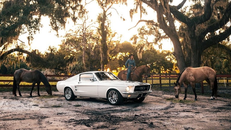 Ford Mustang &lsquo;67 Ghost от ECD Automotive Design: классический рестомод с мотором Roush V8