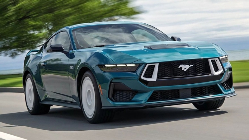 Ford Mustang посвежел и получил ретро-версию с отсылками к 1980-м годам