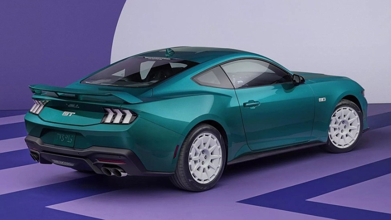 Ford Mustang посвежел и получил ретро-версию с отсылками к 1980-м годам