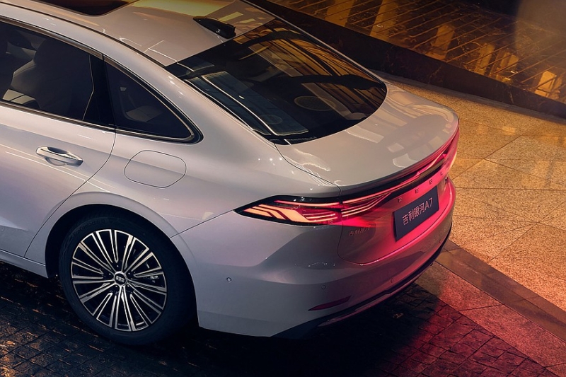 Geely полностью раскрыла дизайн седана Galaxy A7