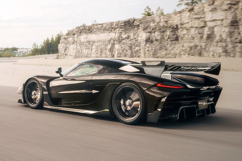 Koenigsegg Sadair's Spear: лошадиная фамилия, облегчённый кузов и 1625-сильный V8