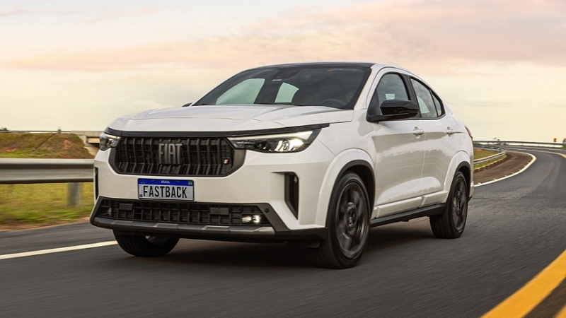 Кросс-купе Fiat Fastback обновилось в стиле Pulse, цены известны
