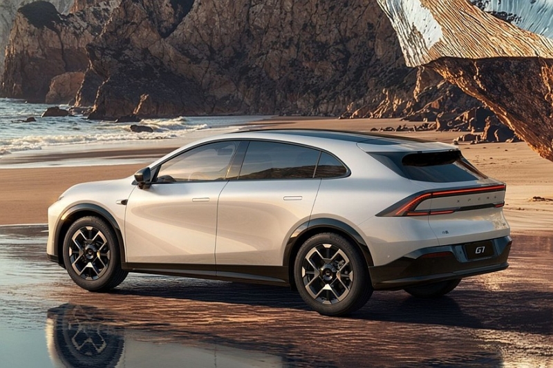 Кроссовер Xpeng G7 стал доступен к заказу: богатое оснащение, дешевле Tesla Model Y