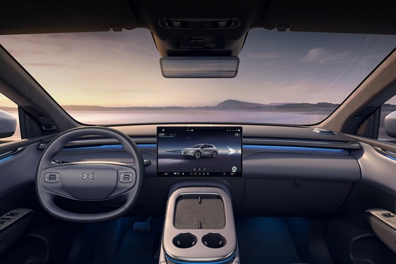 Кроссовер Xpeng G7 стал доступен к заказу: богатое оснащение, дешевле Tesla Model Y