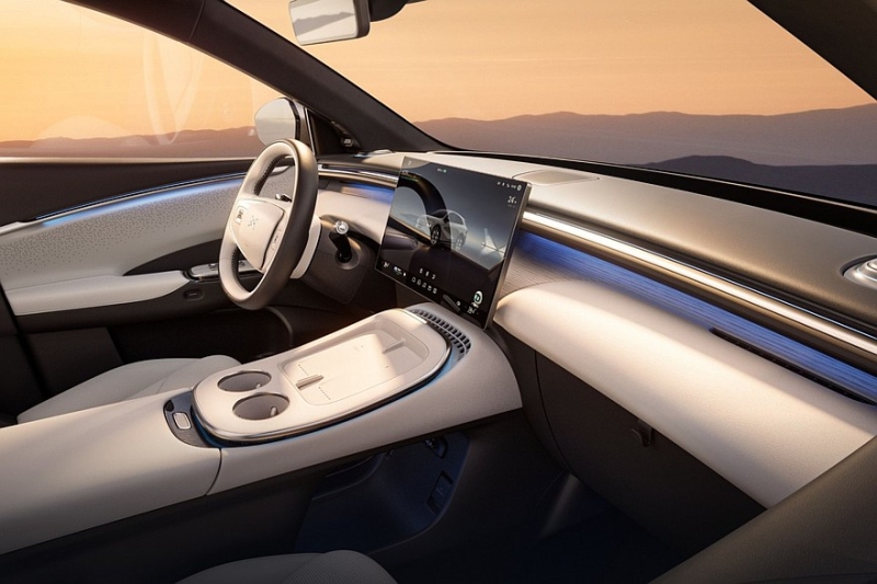 Кроссовер Xpeng G7 стал доступен к заказу: богатое оснащение, дешевле Tesla Model Y