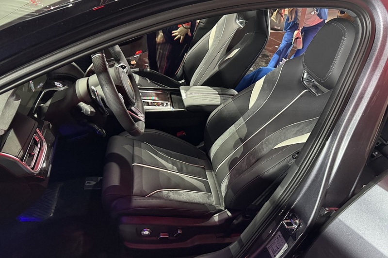 Лифтбек Hongqi H6 добрался до российского рынка в двух версиях, цены известны