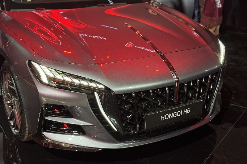 Лифтбек Hongqi H6 добрался до российского рынка в двух версиях, цены известны