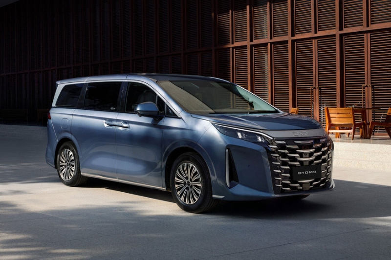 Минивэн BYD Xia отправят на экспорт под новым именем: официальные кадры