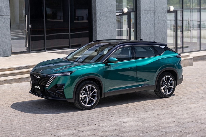 Новые кроссоверы Dongfeng Huge и Mage в России: полный прайс-лист