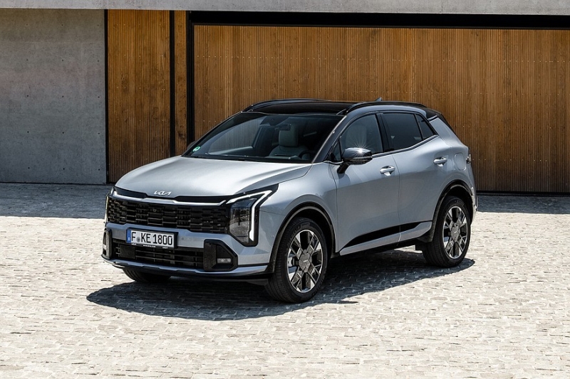 Обновлённый короткий Kia Sportage представлен официально