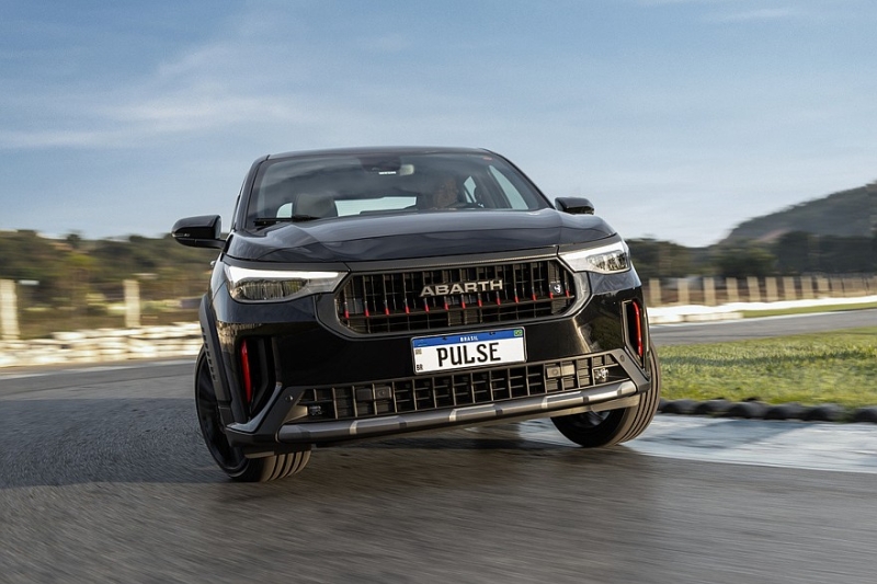 Обновлённый кроссовер Fiat Pulse: теперь и &laquo;горячая&raquo; версия от Abarth