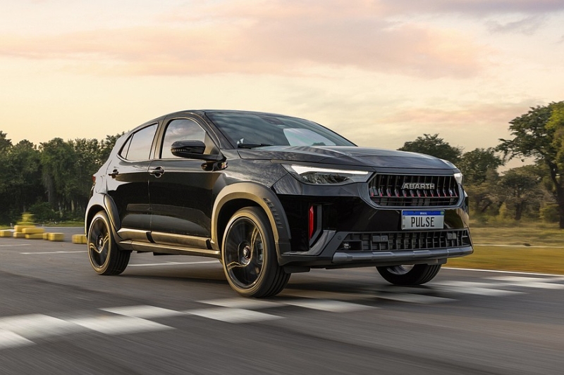 Обновлённый кроссовер Fiat Pulse: теперь и &laquo;горячая&raquo; версия от Abarth