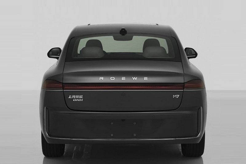 Показан большой седан Roewe M7 DMH в новом стиле от бывшего дизайнера BMW и Volkswagen