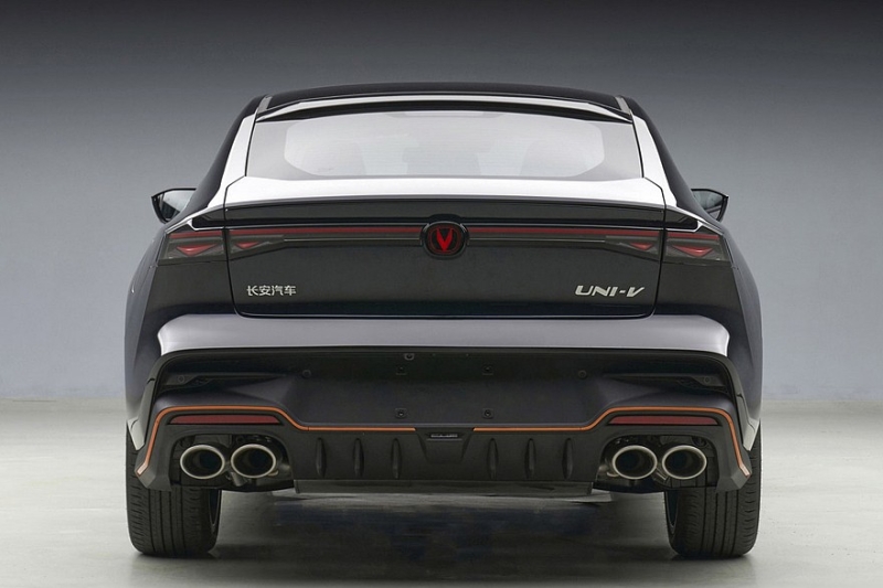 Показан Changan Uni-V с новым дизайном: лифтбек объявлен следующим поколением