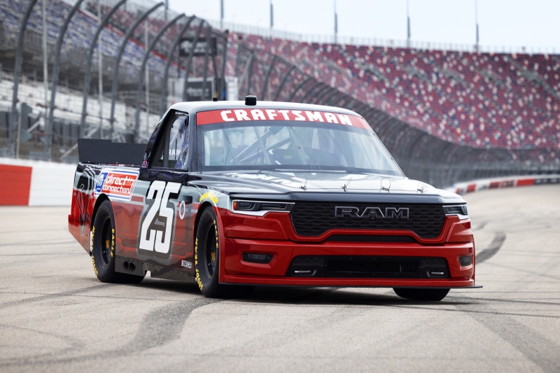 Ram вернулся в автоспорт и подготовил гоночный концепт своего пикапа 1500