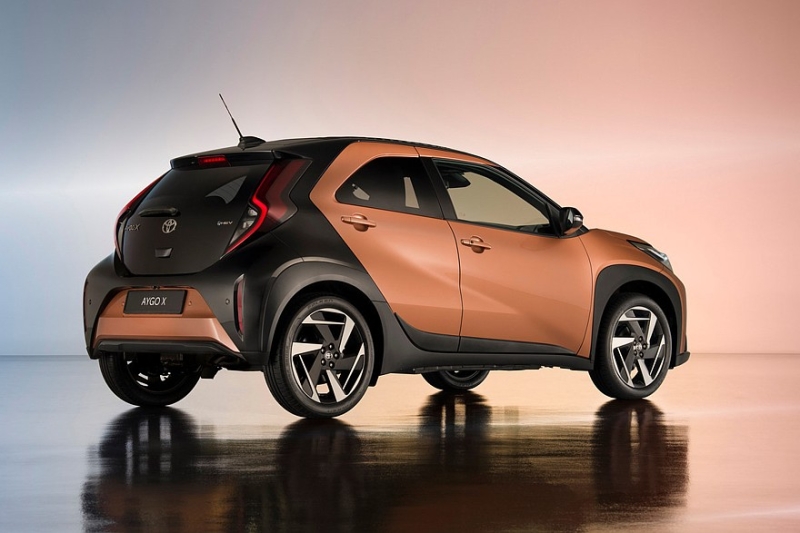 Рестайлинг принёс Toyota Aygo X новую начинку и &laquo;подогретую&raquo; версию GR Sport