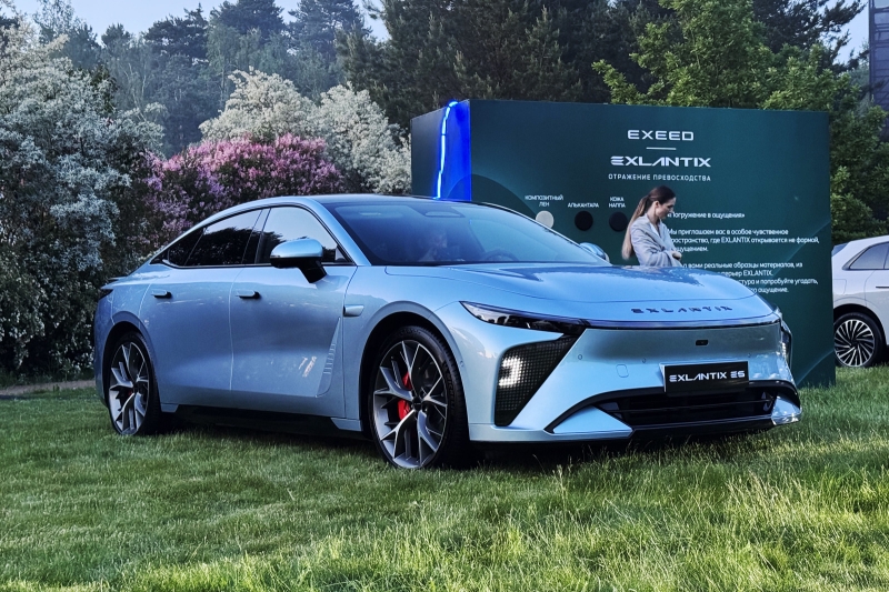 Седан Exlantix ES и кроссовер ET выходят на российский рынок, цены известны