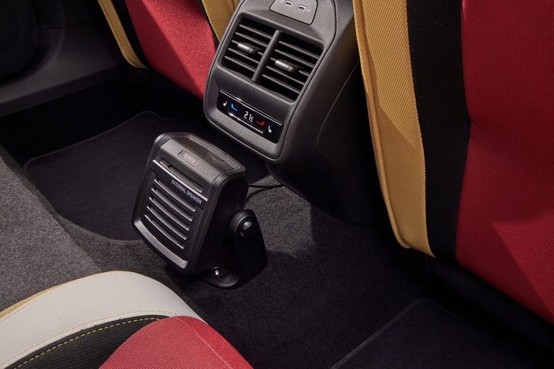 Skoda Superb превратили в пикап со сдвижной пассажирской дверью