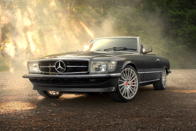Тюнеры переходят на классику: рестомод от Pogea на базе Mercedes-Benz SL поколения R107