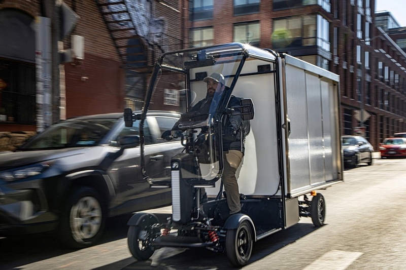 Вместо Acura NSX &mdash; педальный конь для курьеров: встречаем Fastport eQuad от Honda