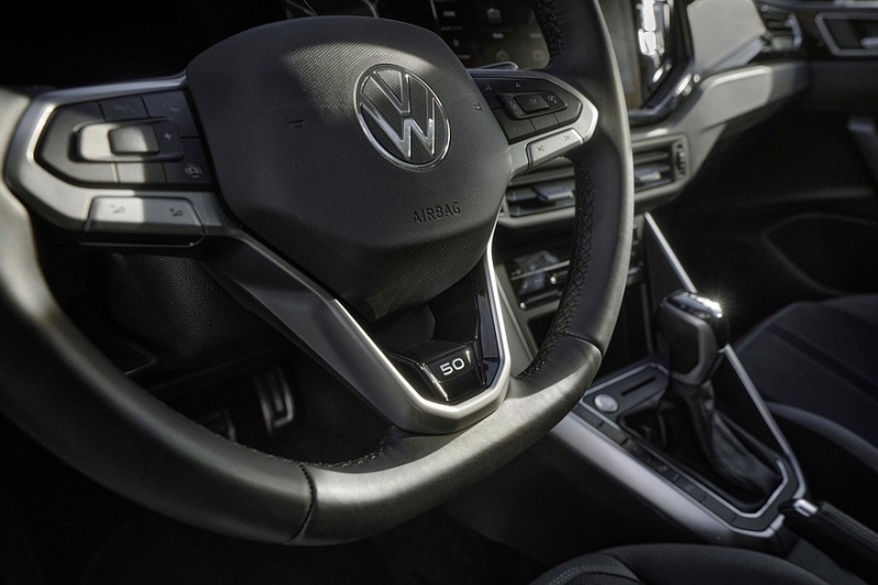 Volkswagen Polo обзавёлся юбилейной спецверсией в честь 50-летия