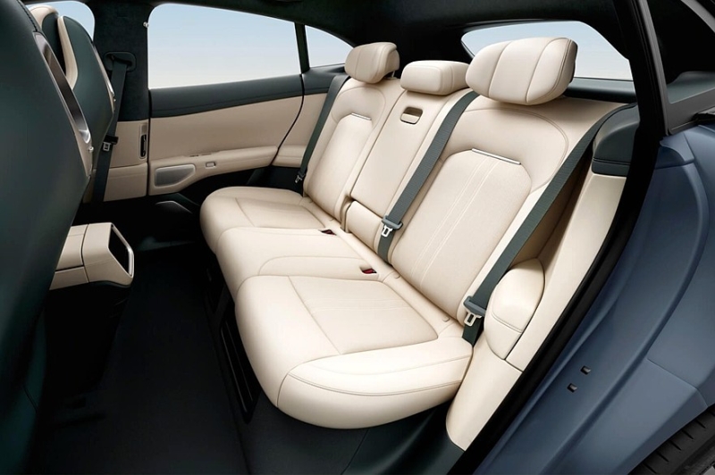 Xiaomi YU7 выходит на рынок в трёх версия и по более доступным, чем ожидалось, ценам